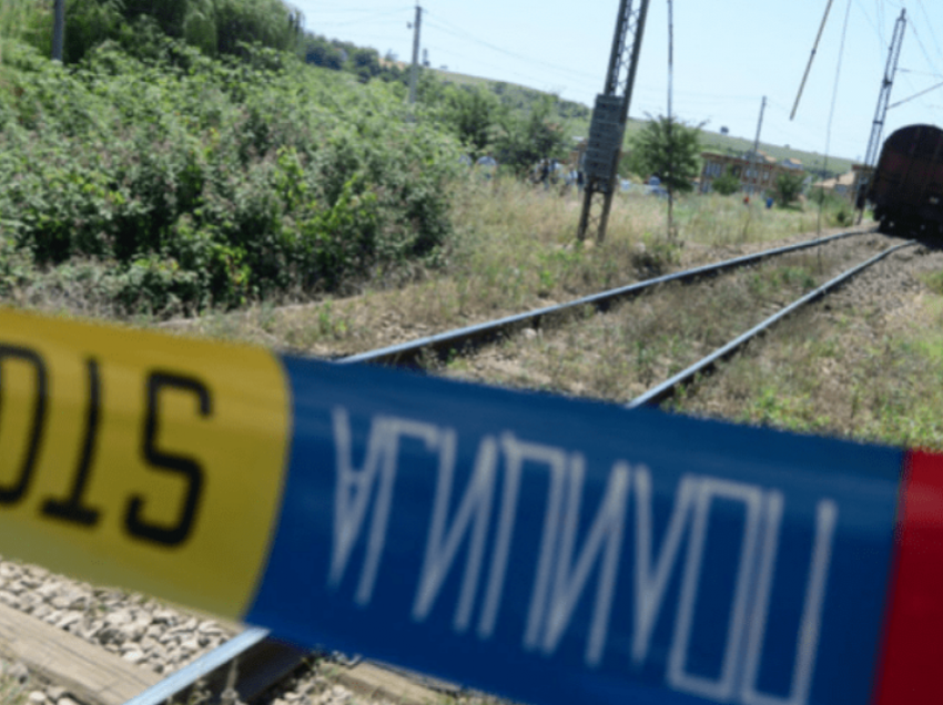 Aksident hekurudhor, treni Shkup – Negotinë goditi një objekt