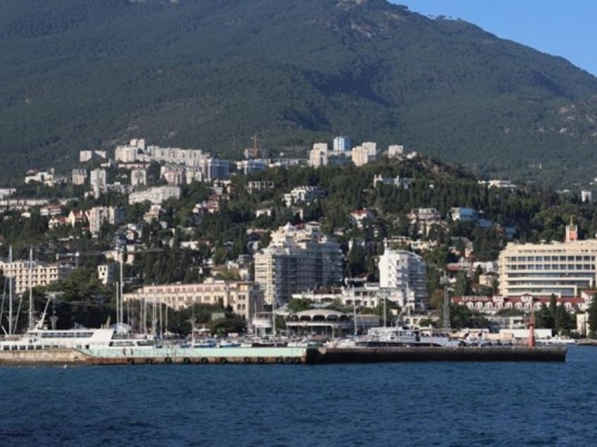 Rusët shesin për 480 mijë dollarë apartamentin e Volodymyr Zelenskyt në Krime