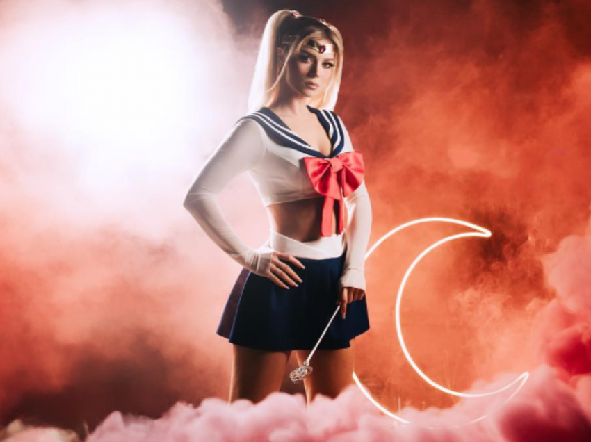 Nita Latifi transformohet në personazhin e “Sailor Moon” për Halloween
