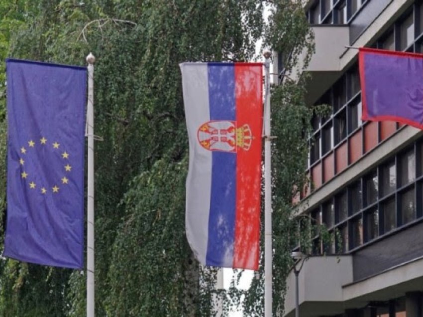 BE e shqetësuar për dhënien e shtetësisë nga Serbia për rusët sipas rregullave të lehtësuara