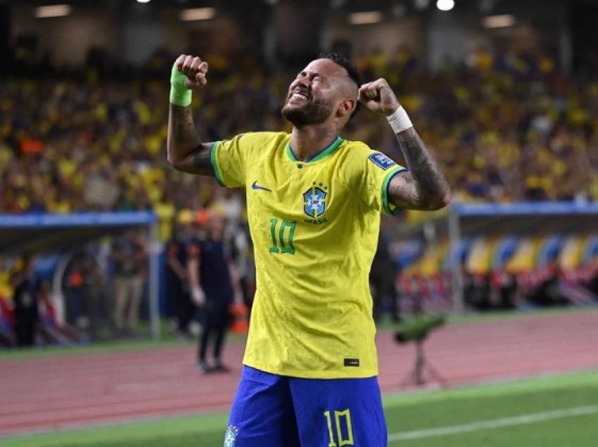 Neymar: “Nuk jam më i mirë se Pele”