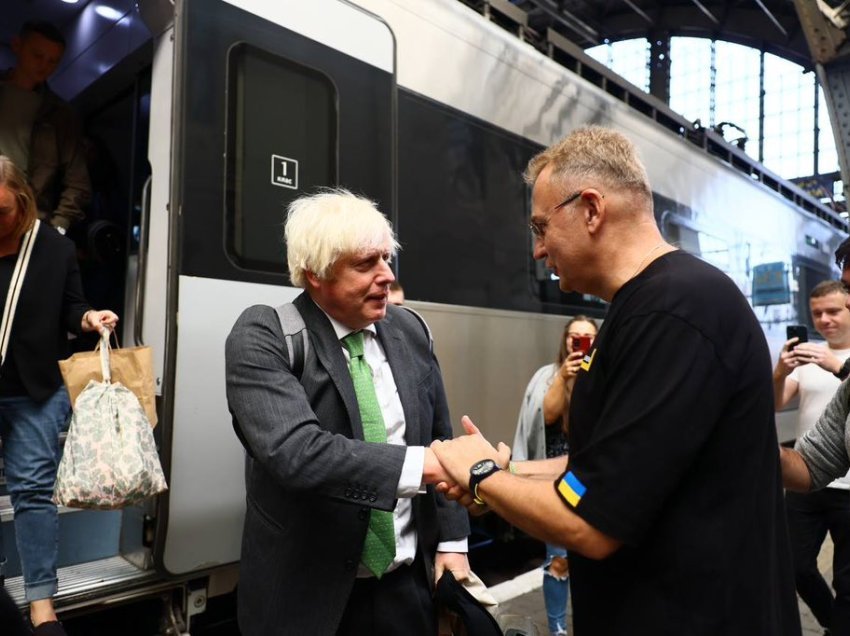 Boris Johnson viziton Lviv
