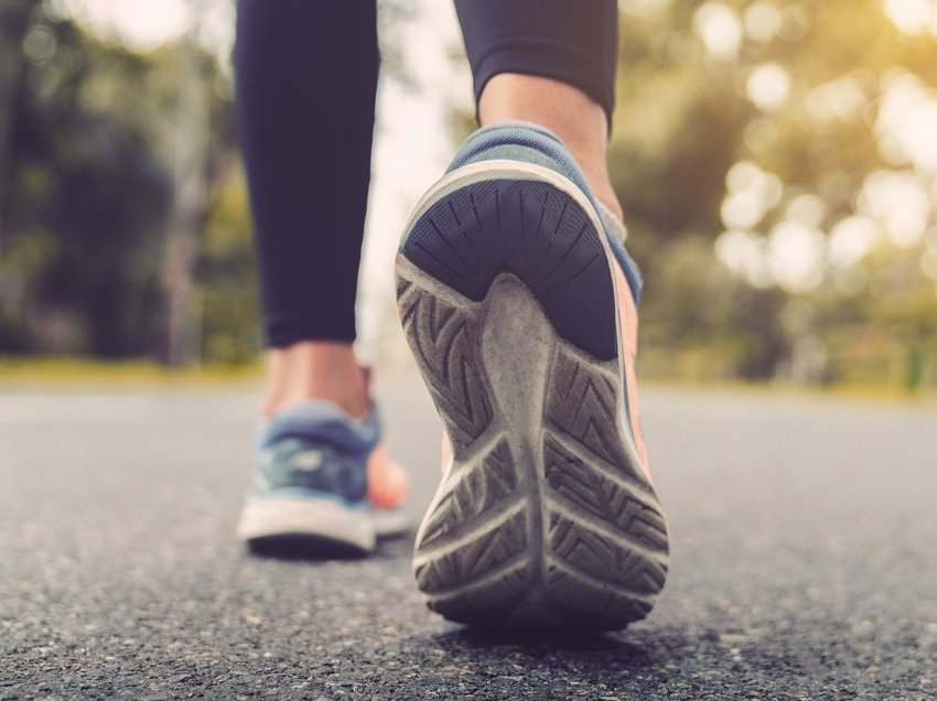 Vetëm 2 minuta ecje pas ngrënies mund të zvogëlojnë rrezikun nga diabeti