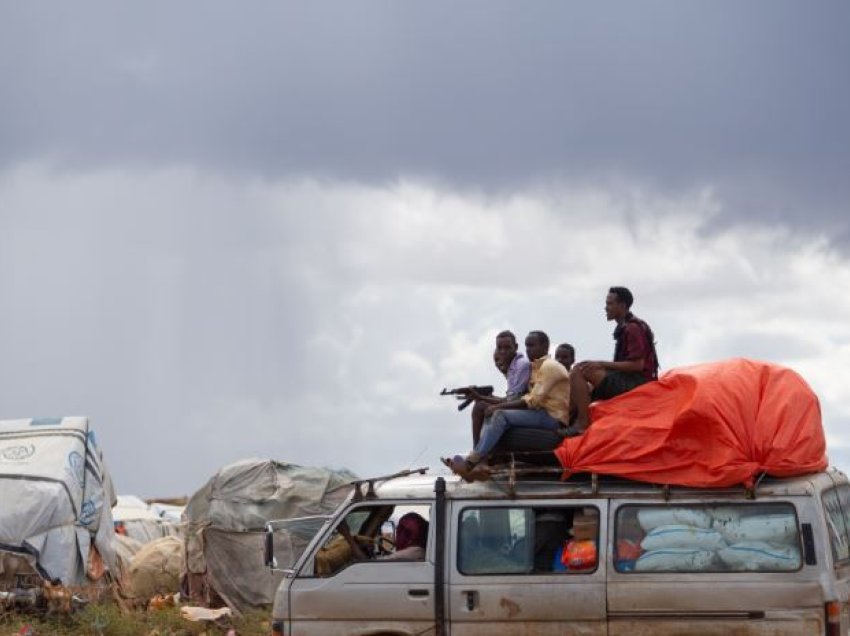Somali, mbi 100 xhihadistë të vrarë nga operacionet ushtarake