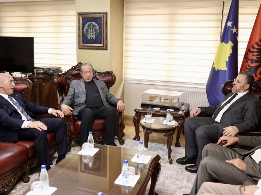 Haradinaj dhe Pacolli e vizitojnë Myftiun Tërnava