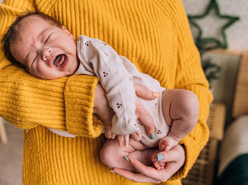 Si të qetësojmë të qarat e foshnjave, sipas shkencës