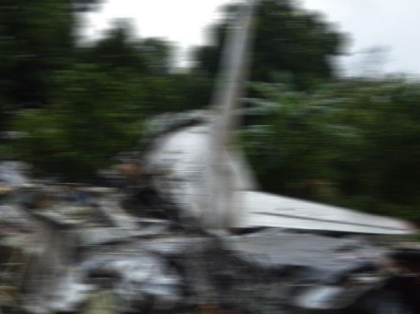 Rrezohet avioni në Amazonë, 14 të vdekur