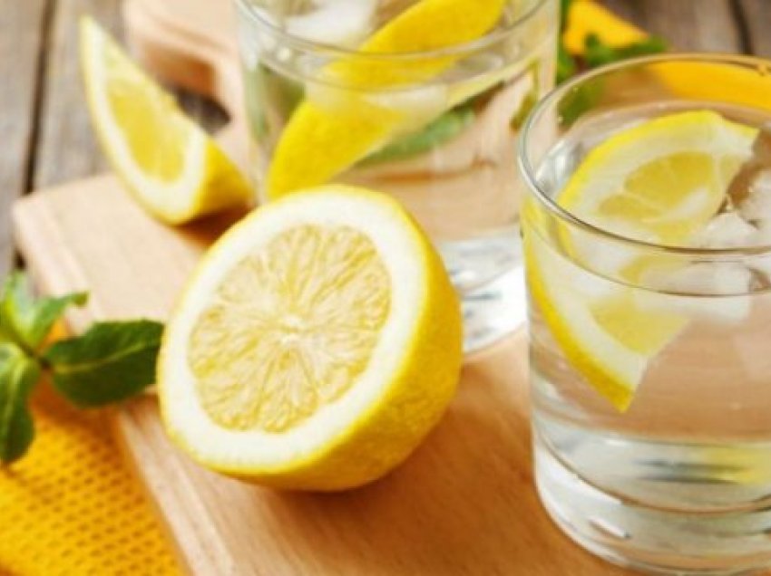 Si të ulni tensionin e lartë me limon dhe hudhër