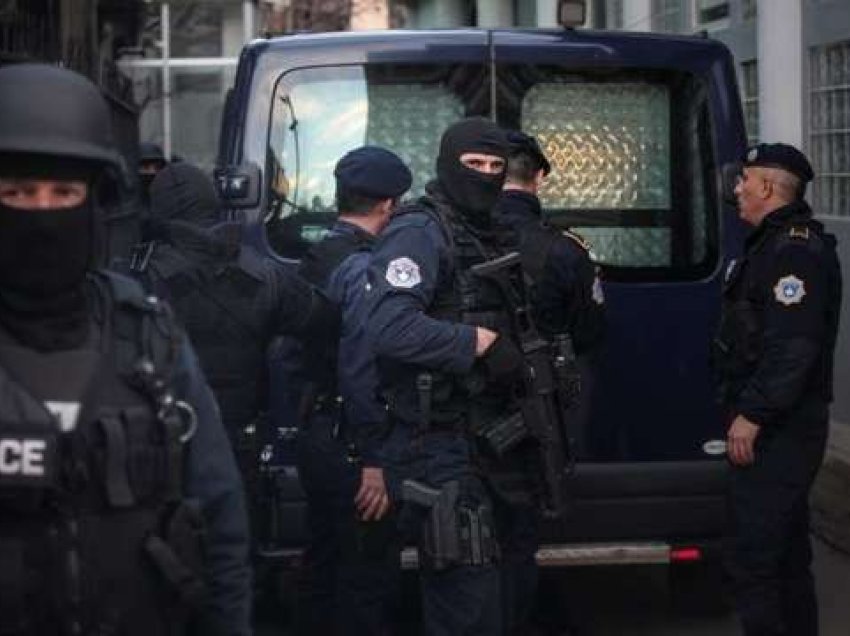 Aksion në Prizren: Arrestohet dilleri i drogës, Policia ia bastis shtëpinë
