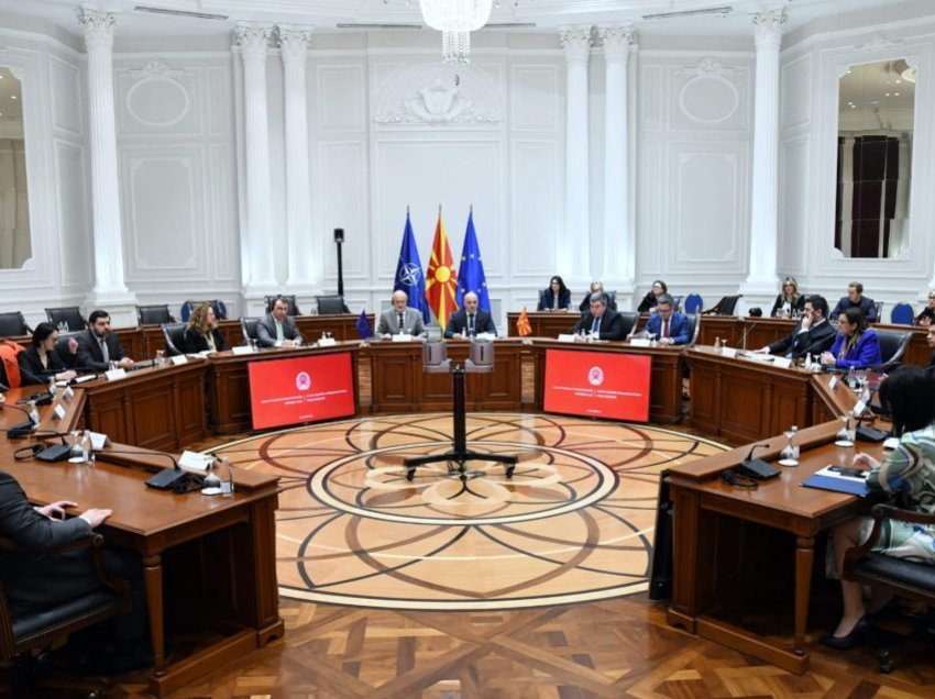 Qeveria e Maqedonisë sërish me lëshime, nuk e ka përditësuar ueb-faqen me ministrat e rinj