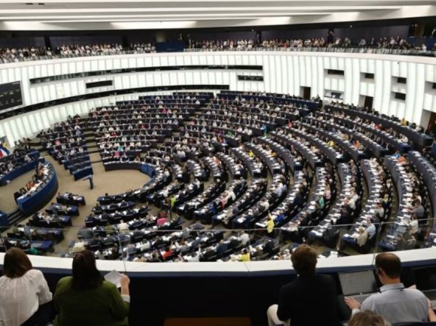 PE: Mali i Zi ka rrezikuar integrimin në BE për shkak të krizës politike
