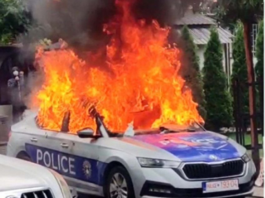 Përfshihet nga zjarri një automjet i Policisë së Kosovës në rrugën Podujevë – Prishtinë