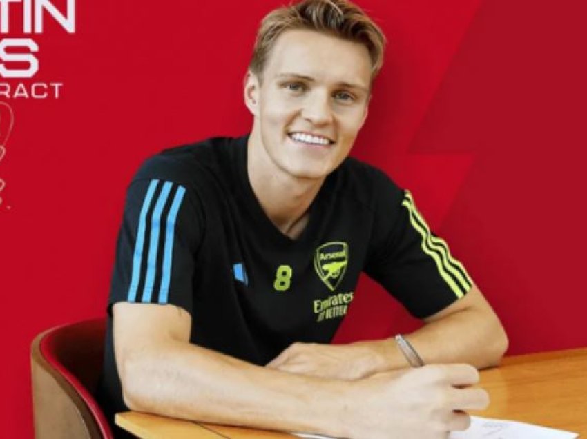 Odegaard rinovon kontratën me Arsenalin