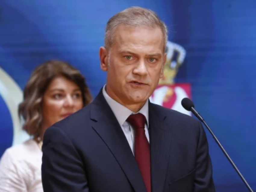 Stefanoviç e vlerësoi fjalën e Vuçiçit në sallën e zbraztë si vazhdimësi të politikës së Millosheviqit dhe Sheshelit