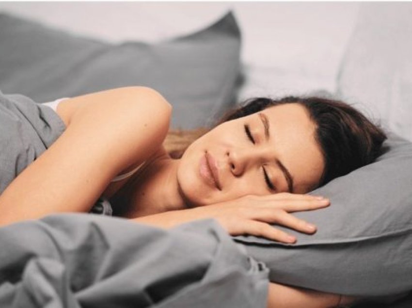 Si të përmirësoni shëndetin nëpërmjet pozicioneve të fjetjes