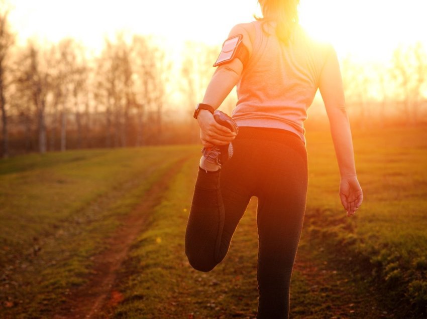 6 arsye pse duhet ta nisni ditën me një shëtitje në mëngjes