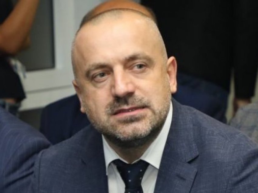 Gashi: Shteti i Kosovës do të lëshojë urdhër-arrest për Radoiçiqin në mënyrë që të bëhet ekstradimi i tij në Kosovë