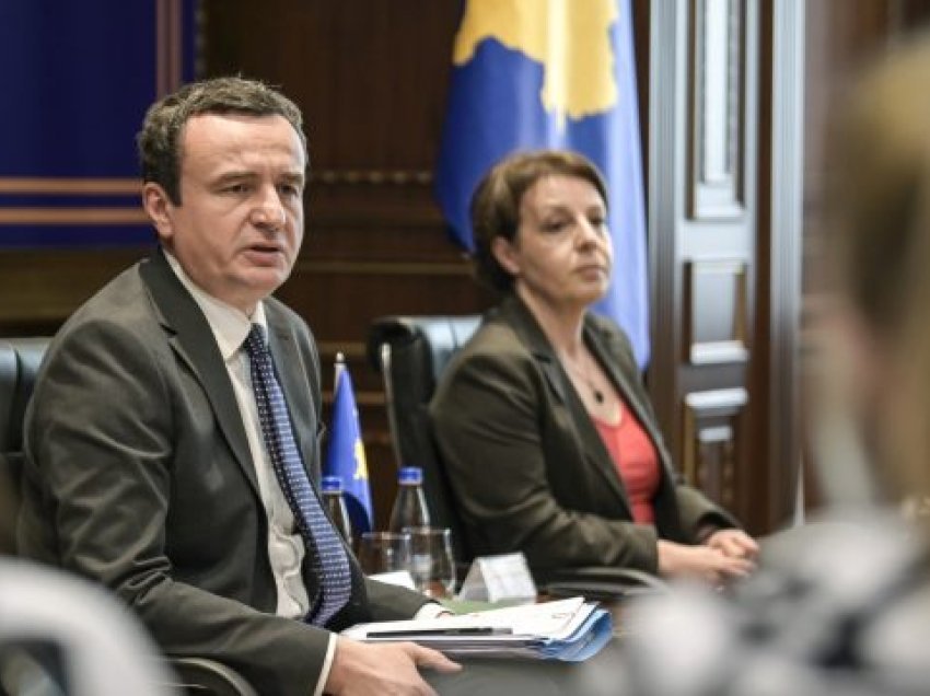 Kryeministri Kurti dhe Ministrja Gërvalla takuan Ambasadorët dhe diplomatët e akredituar në Kosovë