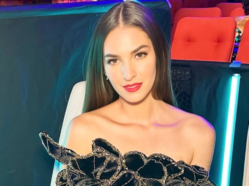Emina Çunmulaj shkëlqen në jurinë e “Miss USA”