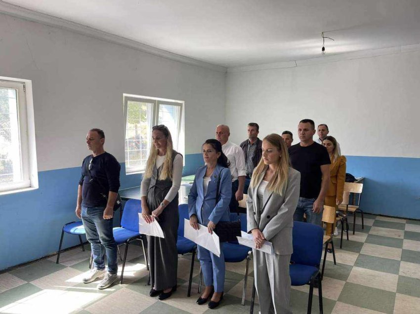 Kuvendi Komunal në Leposaviq miraton buxhetin për vitin 2024, nderojnë me 1 minutë heshtje heroin Bunjaku