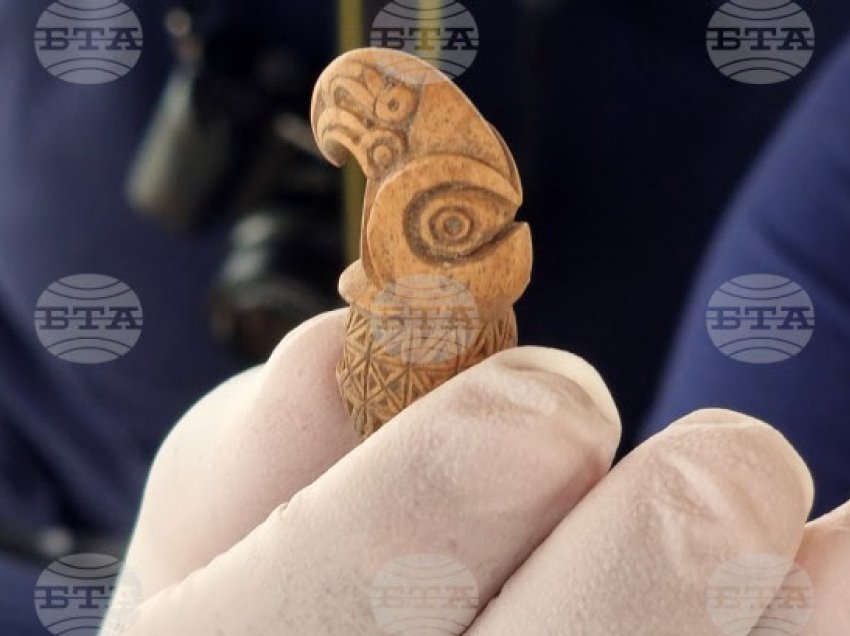 Skeptri Skithian 2500 vjeçar i gjetur nga arkeologët në Bullgari