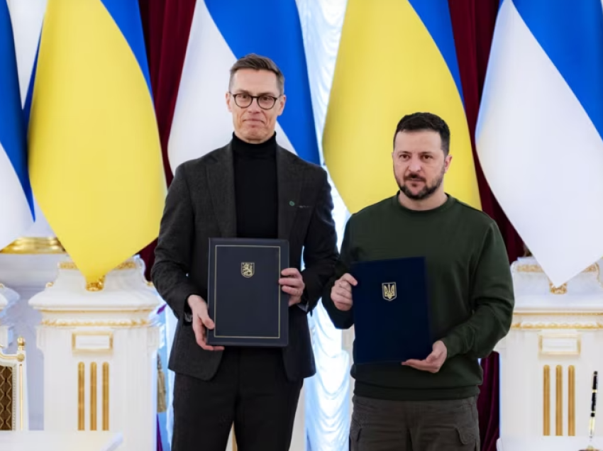 Finlanda nënshkruan pakt 10-vjeçar të sigurisë me Ukrainën