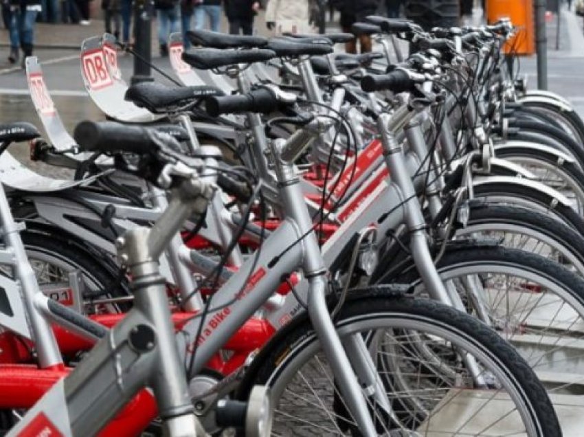Rreth 2700 çiklistë i harrojnë biçikletat në stacionet e trenit – çfarë bën çdo vit me to shteti gjerman