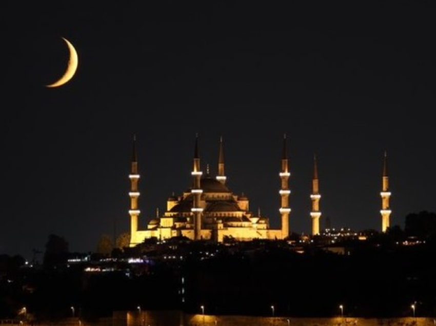 Sonte “Nata e Kadrit”, pse është e rëndësishme kjo natë për myslimanët?