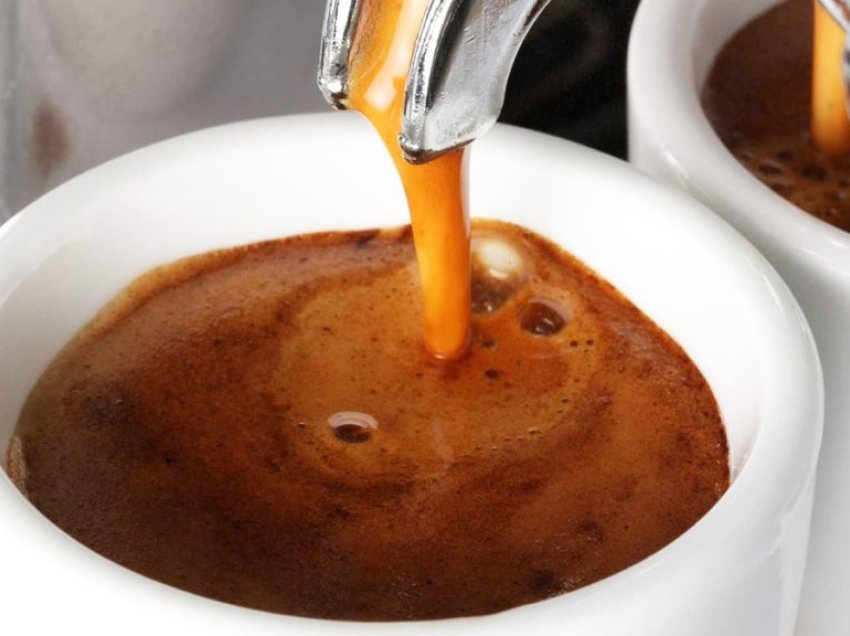 Pse konsumimi i kafesë mund t’ju bëjë të ndiheni të përgjumur?