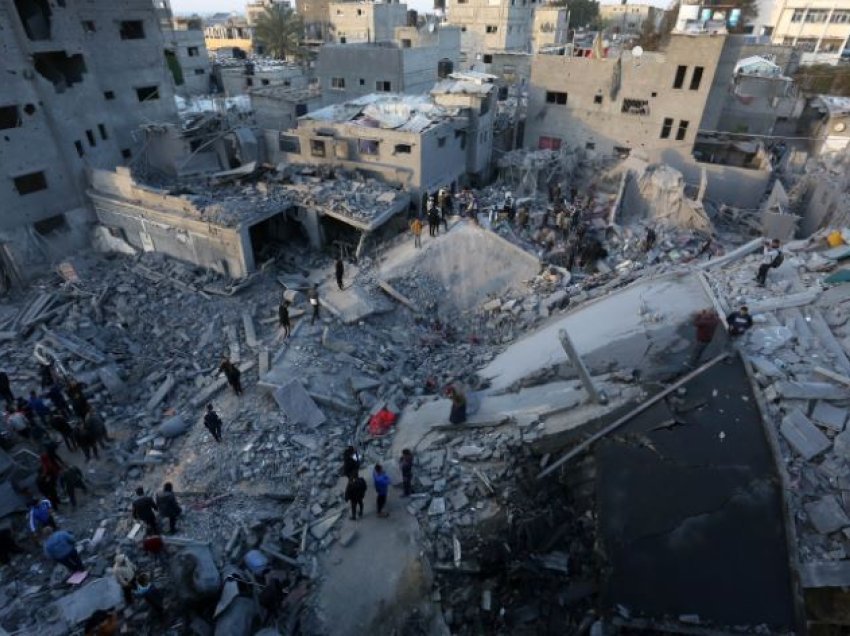 Ministria e Shëndetësisë në Gaza: Më shumë se 33 mijë palestinezë të vrarë që nga 7 tetori