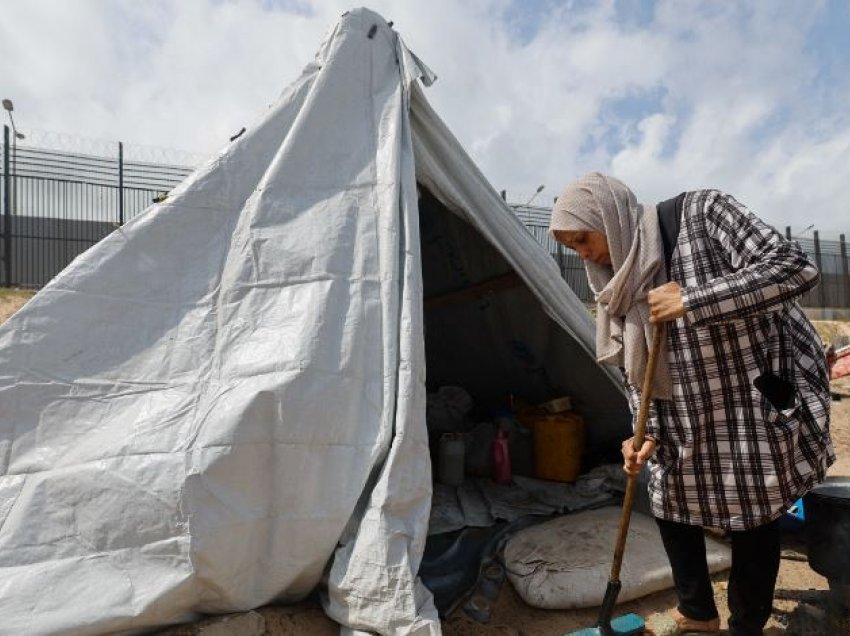 Izraeli blen 40 mijë tenda për evakuimin e Rafahut