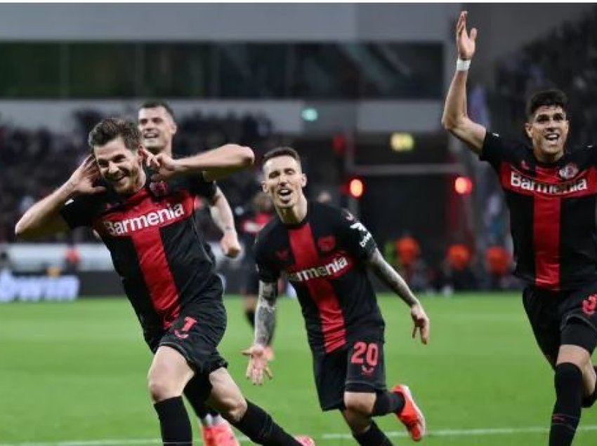 Xhaka me Bayer Leverkusenin në festë, gjunjëzojnë skuadrën angleze