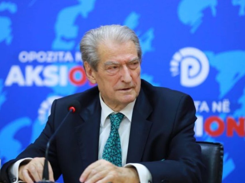 Sali Berisha rikthehet në listën e deputetëve të grupin parlamentar të opozitës