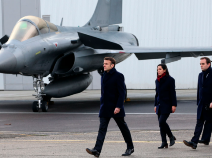 Vuçiqi e bëri të kryer, Franca e “bllokon” shitjen e avionëve luftarakë Rafale – për disa arsye