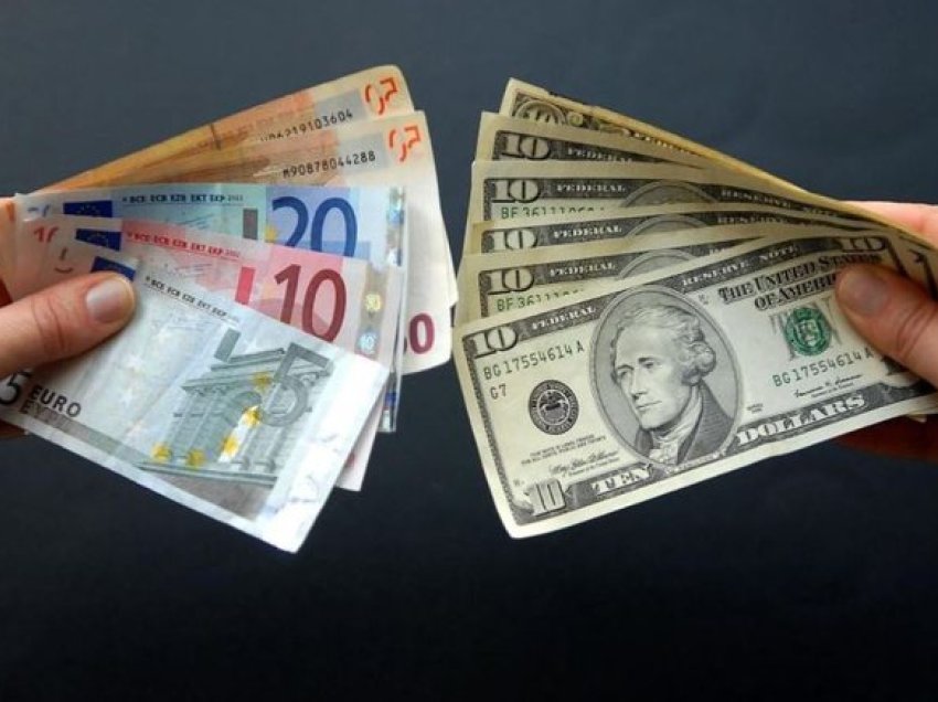 Këmbimi valutor për ditën e sotme/ Me sa shiten dhe blihen monedhat e huaja, ja çfarë po ndodh me euron dhe dollarin