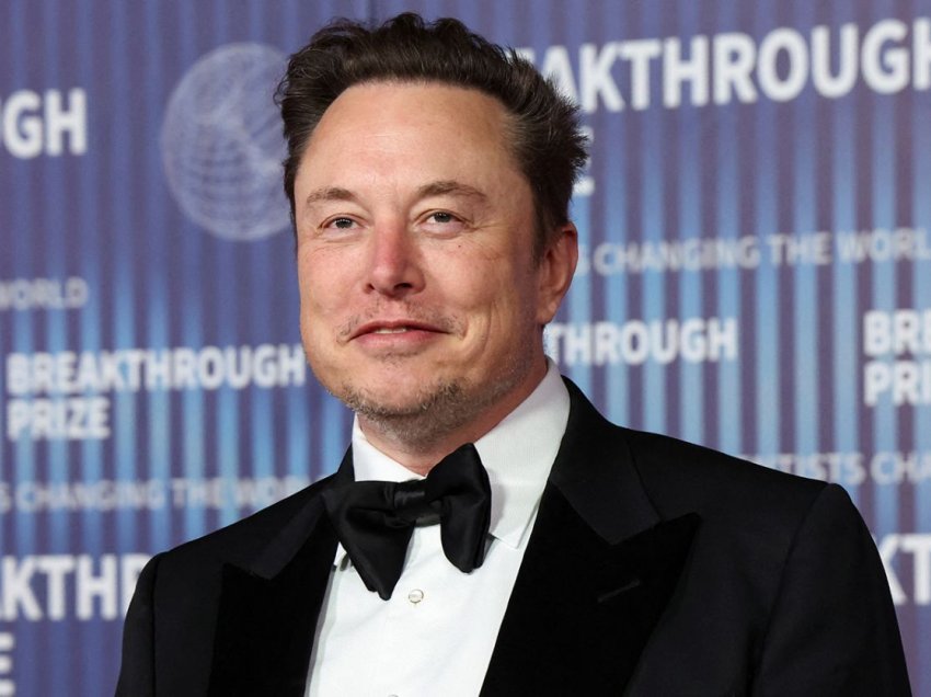 ”Tesla” tenton sërish që ta paguajë Elon Musk 56 miliardë dollarë