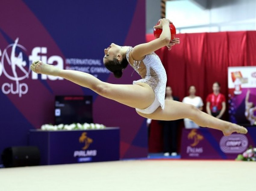 ​Bullgarja Brezalieva fiton medaljen e argjendtë dhe të bronzit në gjimnastikë