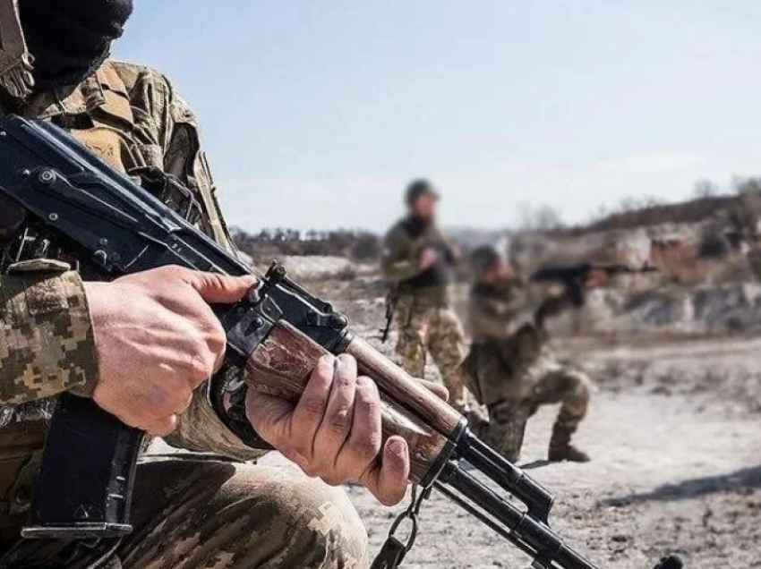 Rusia: Armët që SHBA-ja do të dërgojë në Ukrainë s’do të ndryshojnë situatën në front