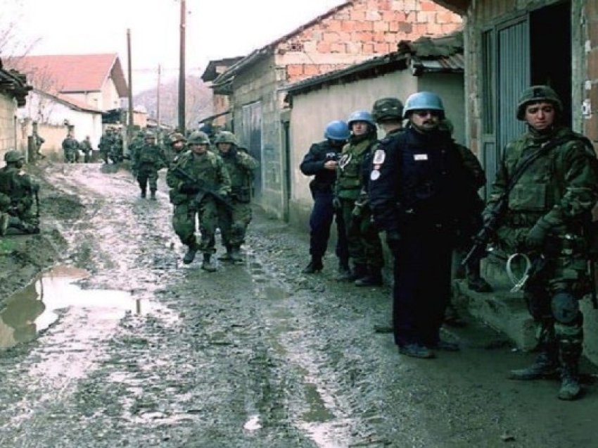 ​Kurti kërkon drejtësi për shqiptarët e vrarë nga serbët 24 vjet më parë në Mitrovicë