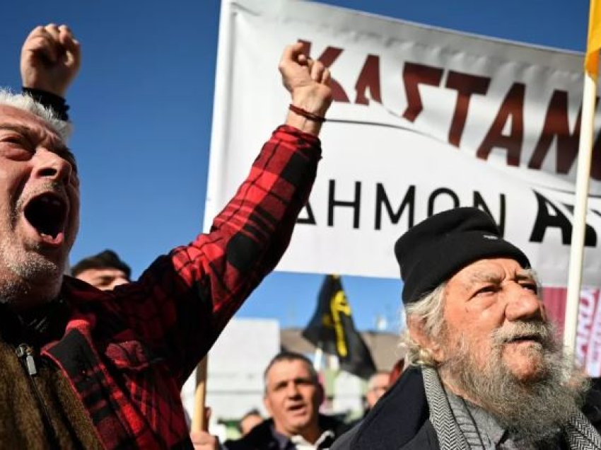 Fermerët në Greqi premtojnë përshkallëzim të protestave