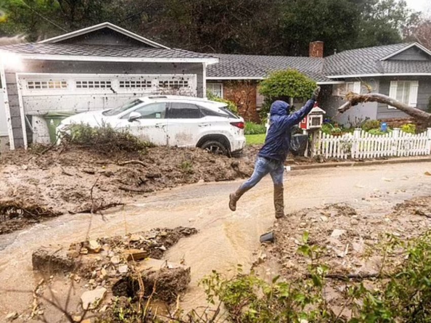 Kalifornia goditet nga rrëshqitjet e dheut, më shumë se 500 mijë shtëpi pa energji elektrike