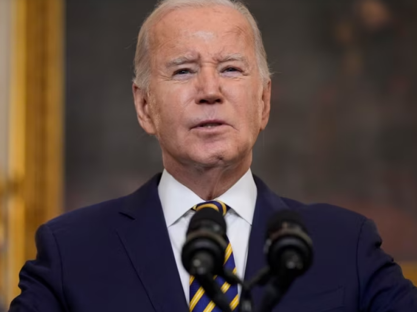 Presidenti Biden fajëson ish-Presidentin Trump për bllokim të projektligjit për sigurinë kufitare