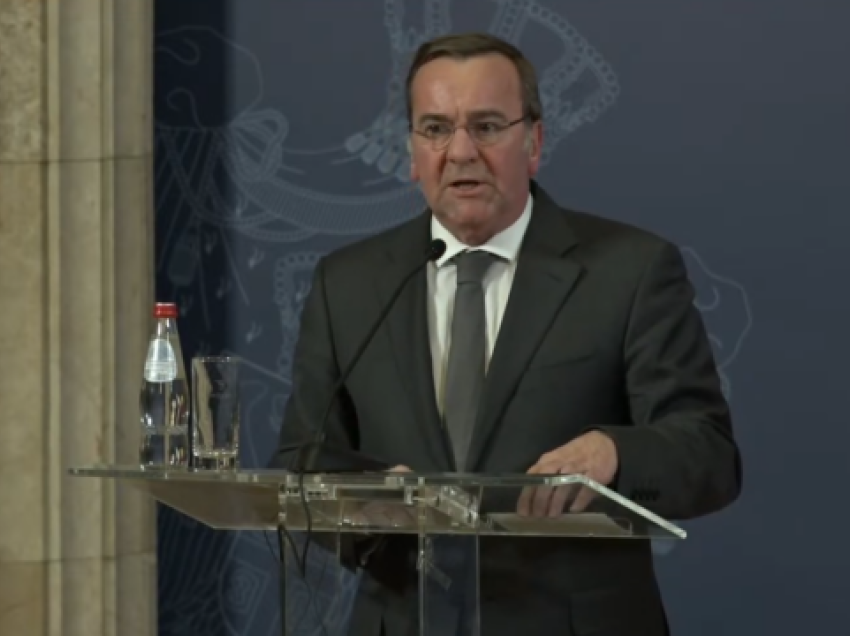 Ministri gjerman i Mbrojtjes: Vendimi për dinarin duhet zbatuar pa u dëmtuar askush
