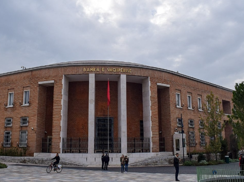 Banka e Shqipërisë mban të pandryshuar normën e interesit të lekut, mbeten ende niveli në 3.25%