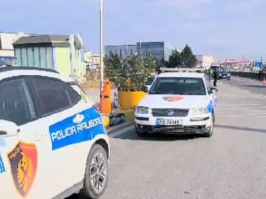 Makina përplas këmbësorin në autostradën Durrës – Tiranë, në zonë mungojnë mbikalimet