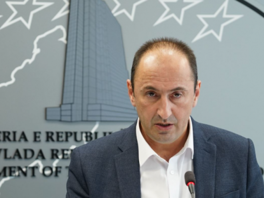 Nënshkruhet kontrata e re për rrugën Prishtinë – Mitrovicë, ministri Aliu jep detaje