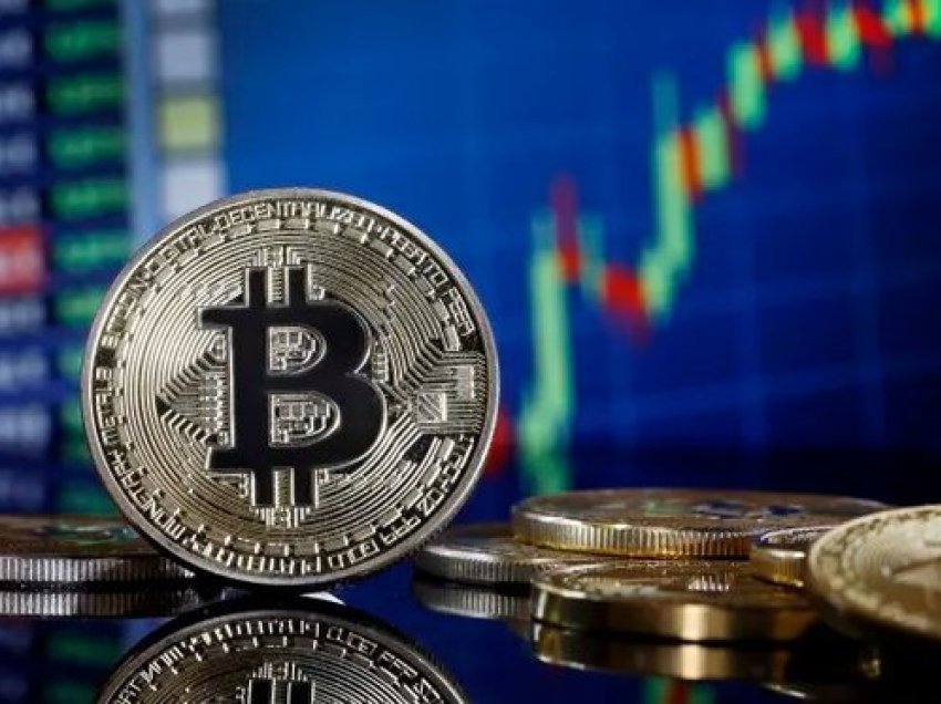 Bitcoin arrin 48,000 dollarë për të mbyllur javën në një rikthim të madh
