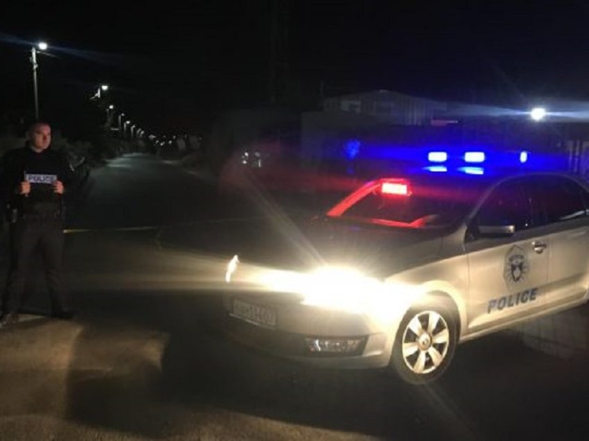 Sikur të bëheshin gati për luftë - Çfarë iu gjeti policia mbrëmë tre personave në një veturë në Prishtinë?