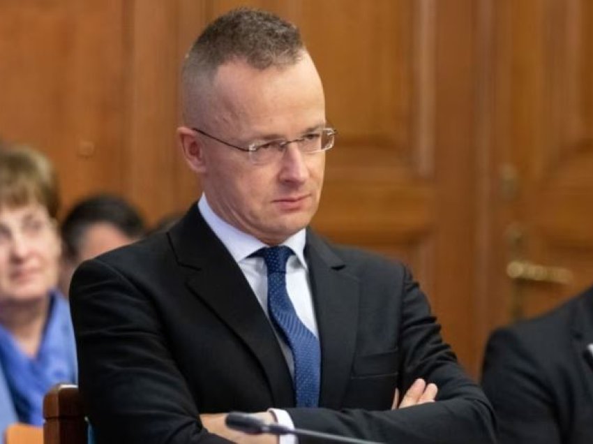 Ministri hungarez thotë se anëtarësimi i Serbisë në BE s’duhet të kushtëzohet me Kosovën