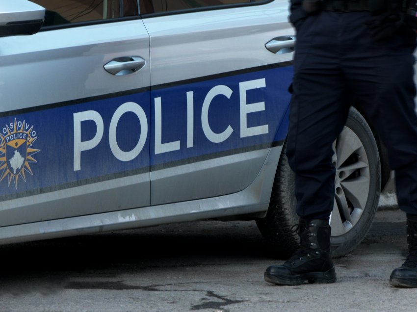 Të dyshuarit u paraqitën në stacionin policor në Prizren pasi therën me thikë dy të tjerë